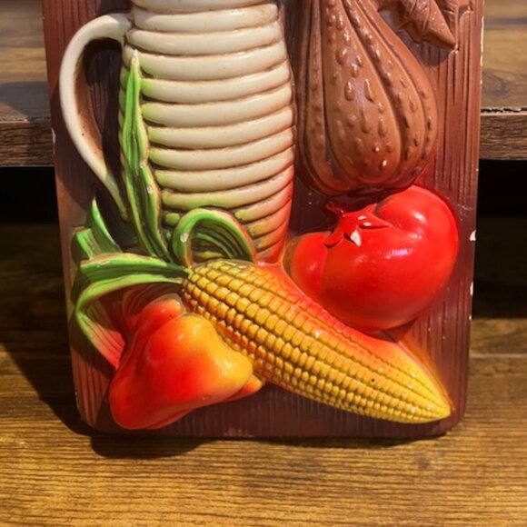 Vintage Chalkware Plaque Vegetable Motif 8.5"‎ - Picture 3 of 4